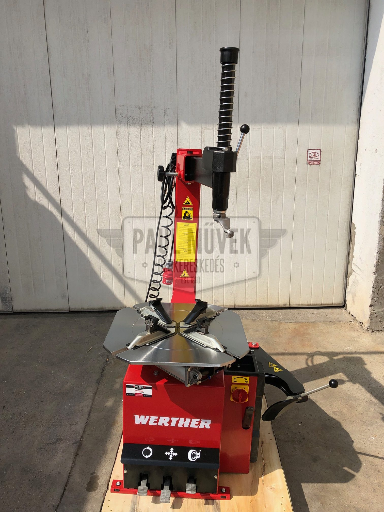 WERTHER TITANIUM 100/22 SEMIAUTOMATIC TIRE CHANGER Garázsipar.hu