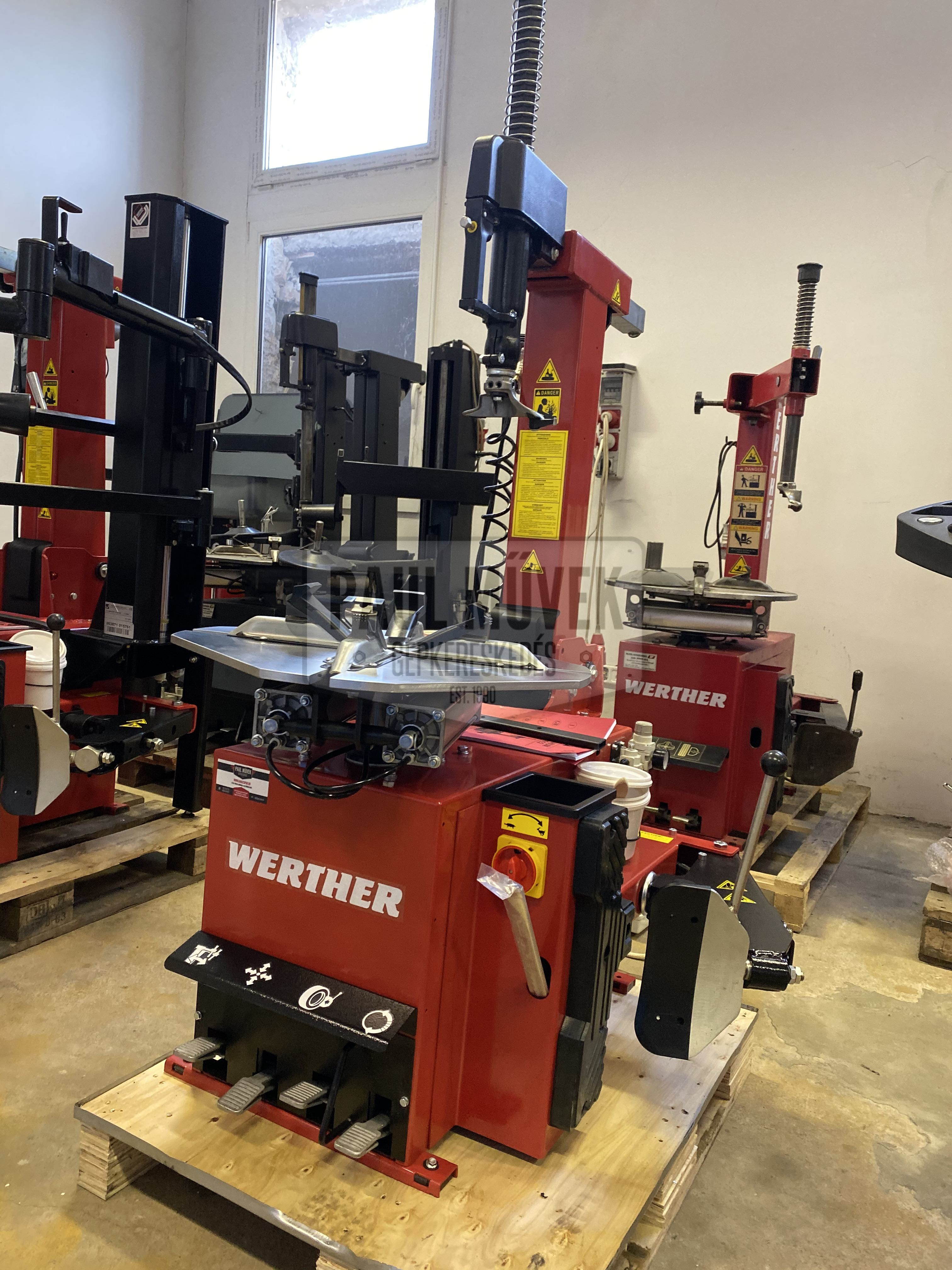 WERTHER TITANIUM 200/22 AUTOMATIC TIRE CHANGER Garázsipar.hu